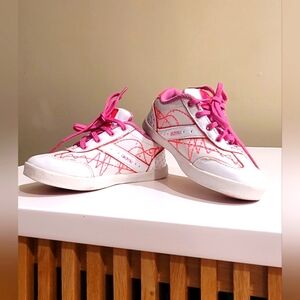 AKADEMIKS leather toddler girl sneakers size 9